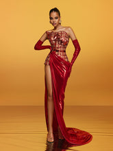 Robe longue bustier rouge à fleurs métallisées