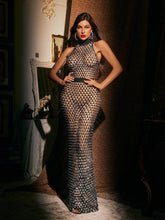 Robe longue à col montant et découpes strass