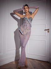 Robe longue à strass et imprimé serpent, avec gants