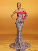 Robe longue à épaules dénudées ornée de fleurs et de cristaux