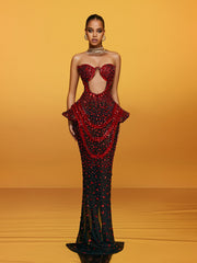 Robe longue bustier à découpes et cristaux couleur vin