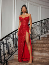 Robe maxi fendue sans bretelles à strass et sequins