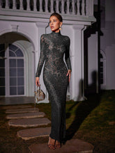 Robe longue maxi en dentelle noire à manches longues