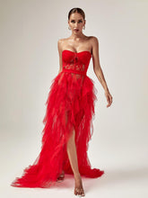 Robe longue en tulle rouge