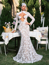 Robe longue maxi en dentelle à découpes florales et manches longues