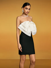 Robe mini bustier à nœud papillon