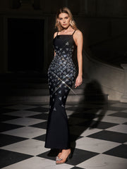 Robe longue à bretelles fines et strass