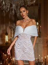 Robe mini à épaules dénudées ornée de perles