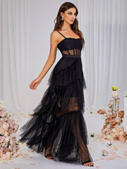 Robe longue en résille noire