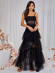 Robe longue en résille noire