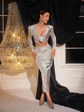Robe à sequins à manches longues et découpe florale