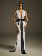 Robe maxi sans manches en résille à nœud