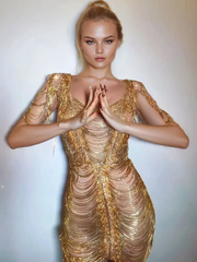 Robe courte en maille à chaîne diamantée dorée