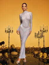 Robe longue en maille diamant argentée