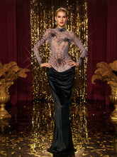 Robe longue en velours à col montant et araignée
