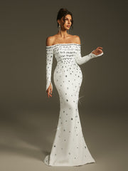 Robe longue à épaules dénudées en cristal