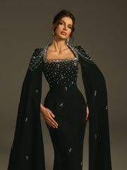 Robe longue à manches cape et strass