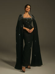 Robe longue à manches cape et strass