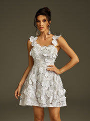Robe mini sans manches brodée de fleurs