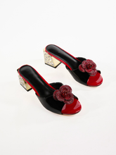 Sandales à fleurs et strass