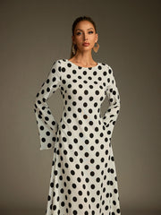 Robe longue à pois à manches évasées