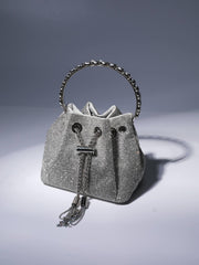 Sac seau argenté orné de cristaux