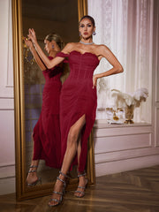Robe midi asymétrique en dentelle fendue couleur vin