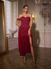 Robe midi asymétrique en dentelle fendue couleur vin
