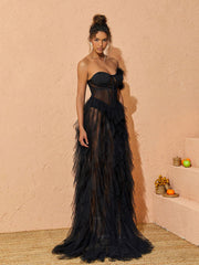 Robe longue asymétrique en tulle noir