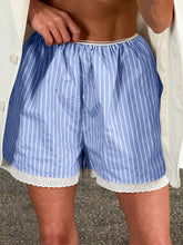Leisure Fresh Striped Lace Shorts