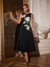 Robe midi sans manches noire brodée de fleurs