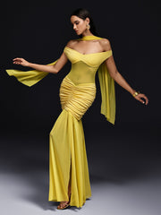 Robe maxi à manches dénudées avec foulard