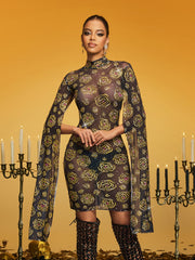 Robe courte à manches cape et strass roses