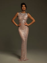 Robe longue à col rond ornée de strass