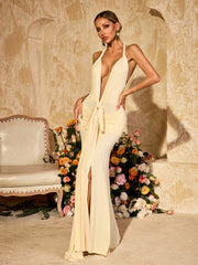 Robe longue fendue et froncée à décolleté plongeant