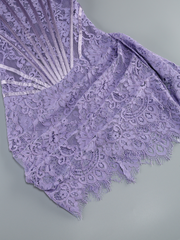 Robe bustier en dentelle lilas