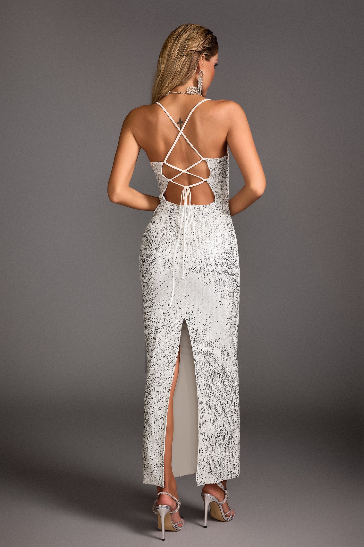 Backless Saquin Sleeveless Maxi Dress