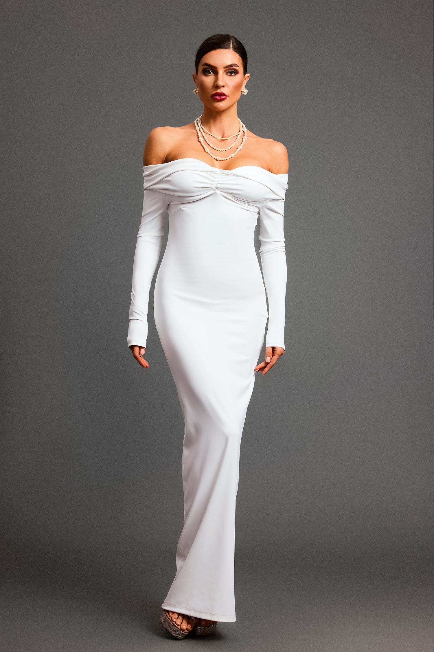 Off Shoulder Long Sleeves Backless Maxi Dress