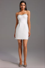 Robe mini sans manches à bretelles diamantées 