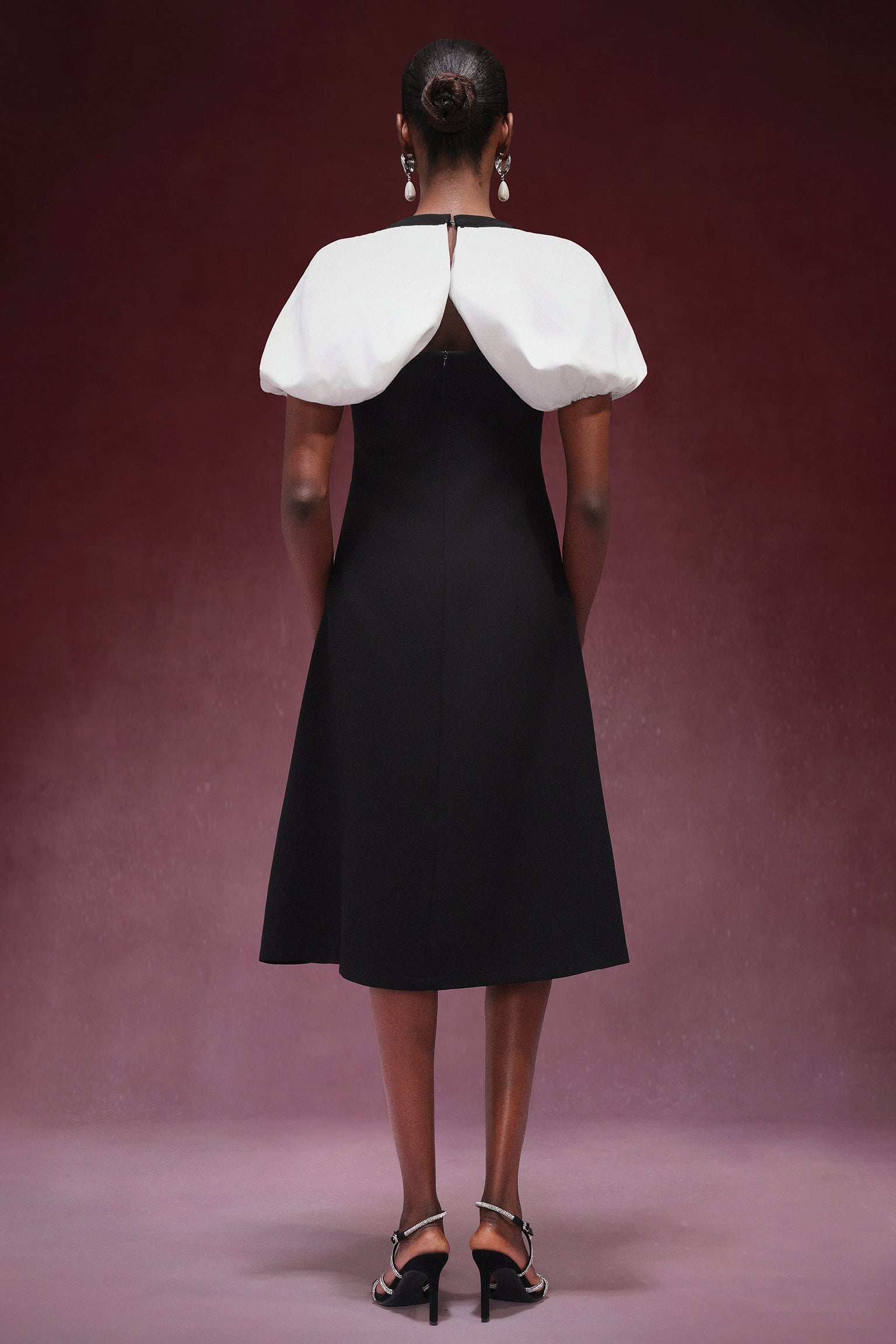 Short Sleeves Square-cut collar Midi Dress