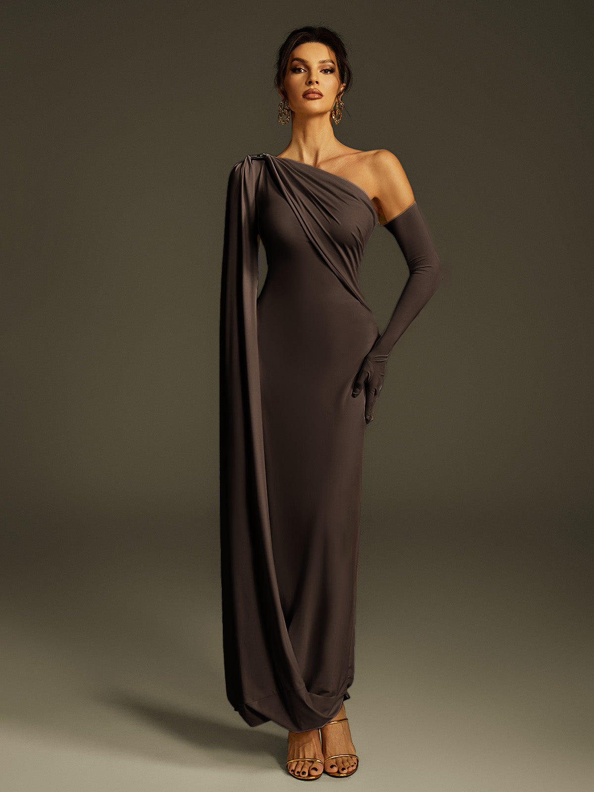 Robe longue asymétrique drapée marron 