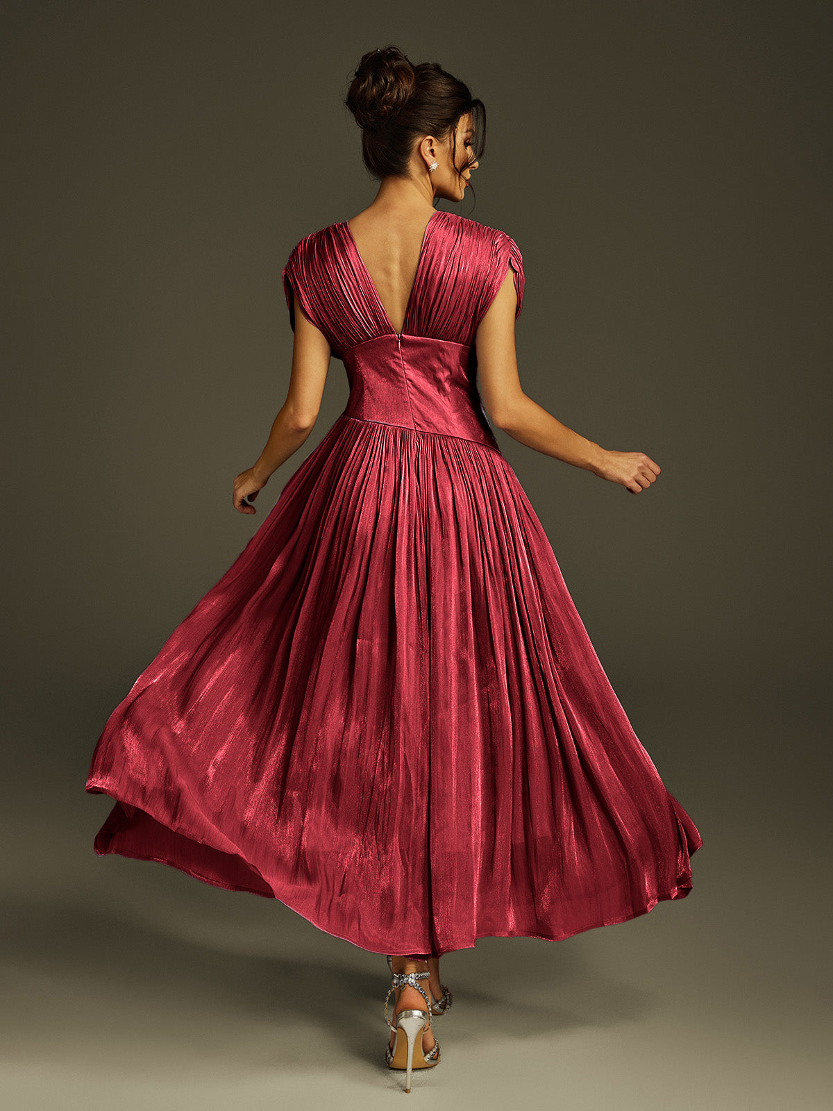 Robe longue froncée à col V couleur vin 