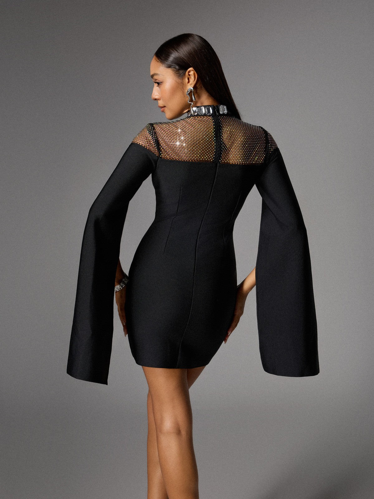 Robe mini fendue à strass avec bandage 