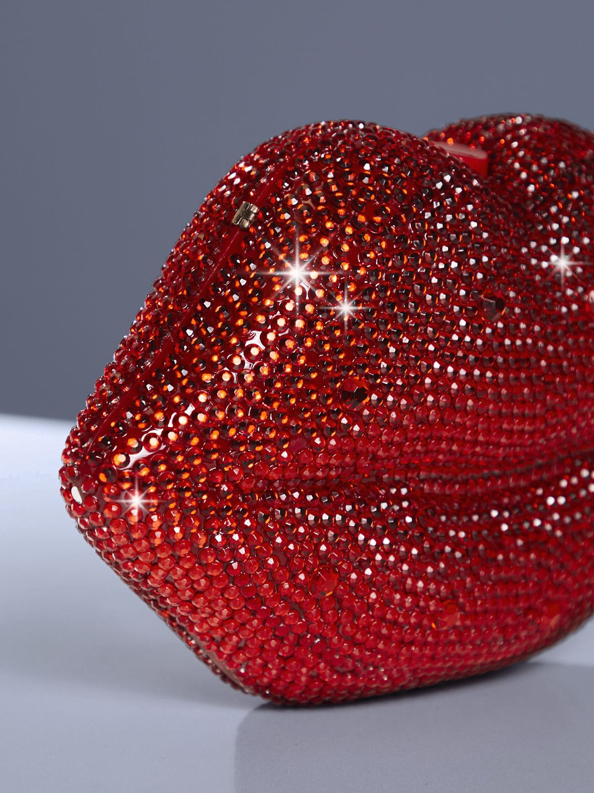 Sac à lèvres rouge flamboyant 