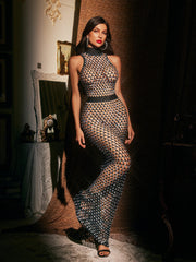 Robe longue à col montant et découpes strass 