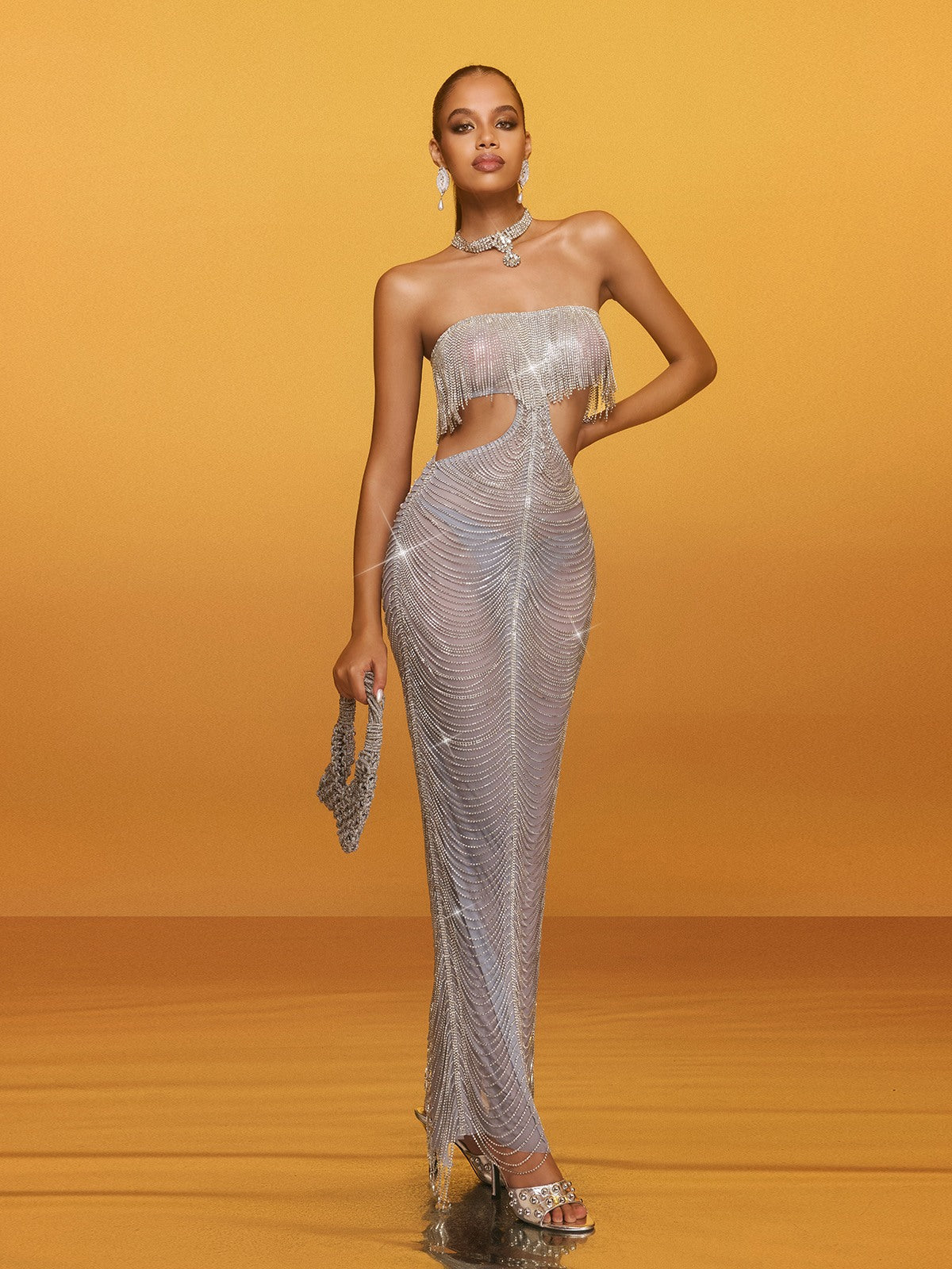 Robe longue bustier à franges et découpes 