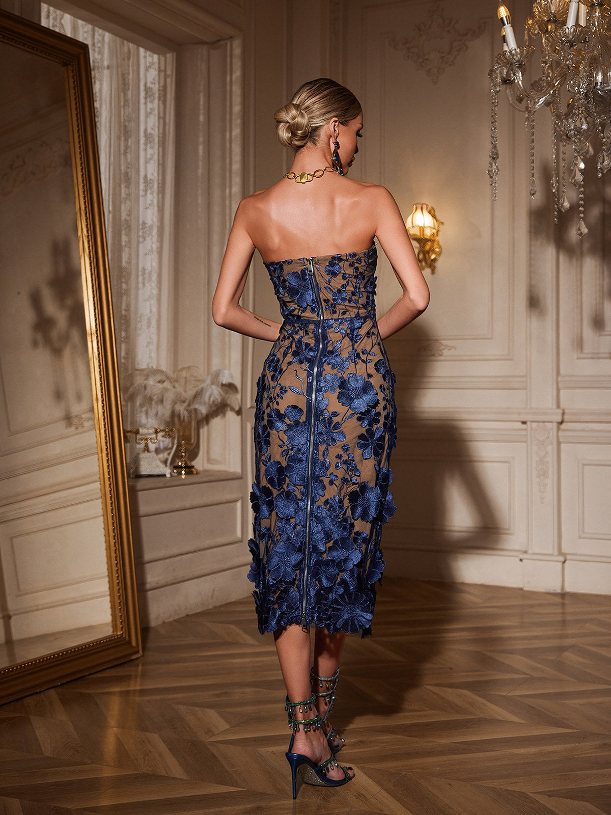 Robe midi bustier à fleurs bleu marine 