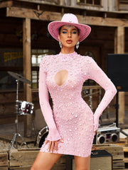 Robe mini à manches longues en résille strassée 