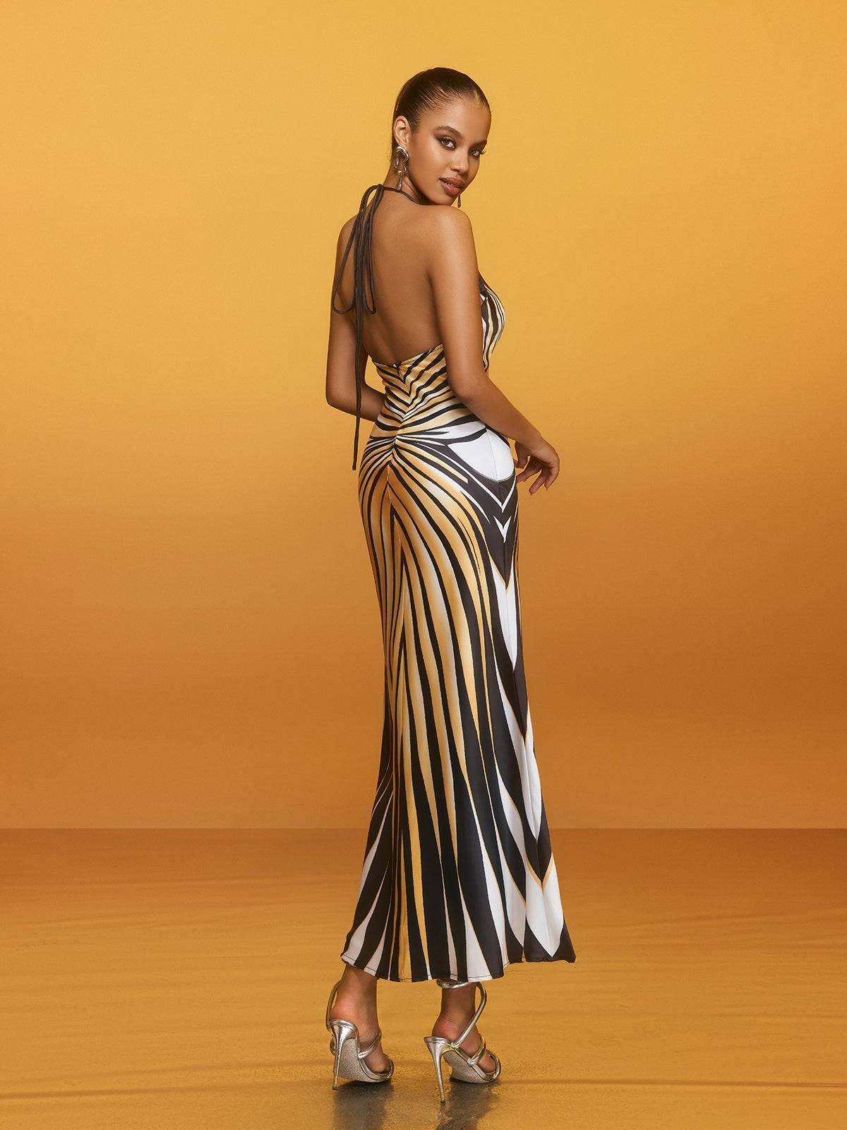 Robe midi rayée à col halter 