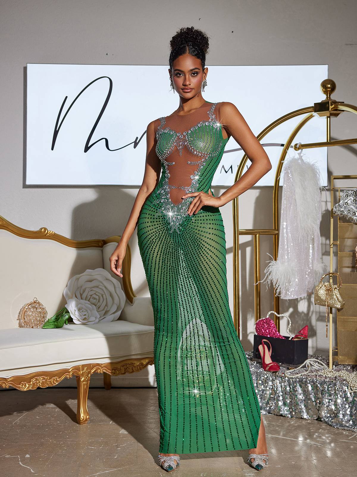 Robe maxi fendue imprimée de strass verte 